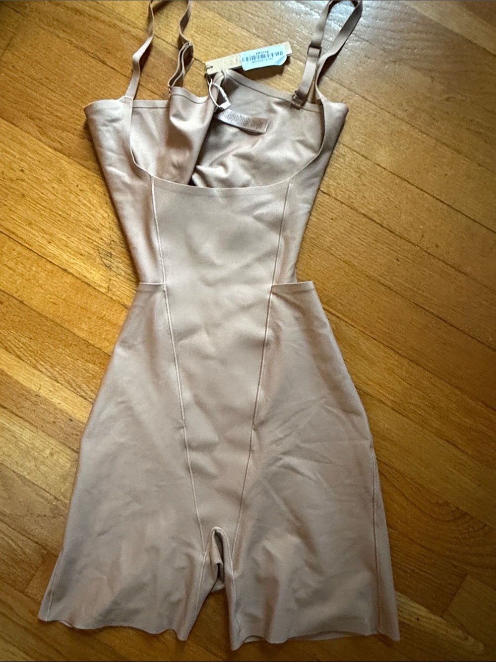 SKIMS Body CS Open Back Mid Thigh Bodysuit-open bust, Sienna size large